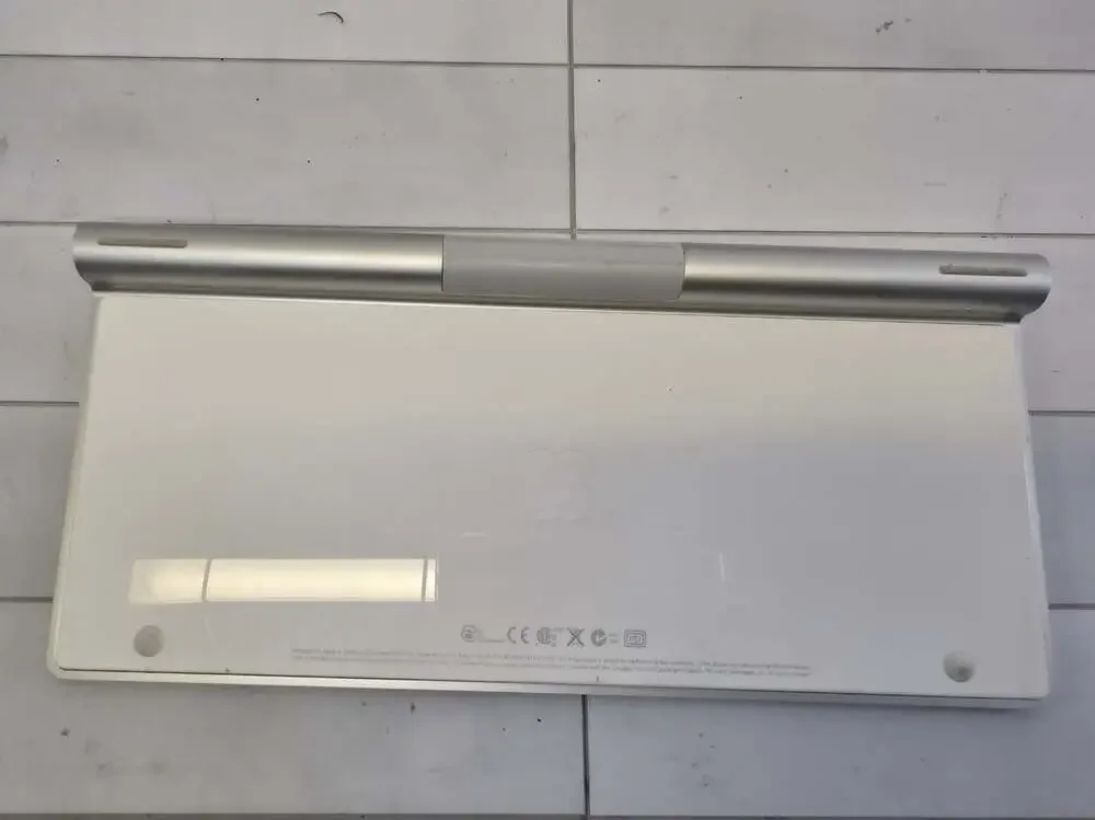 Apple Wireless Keyboard A1314